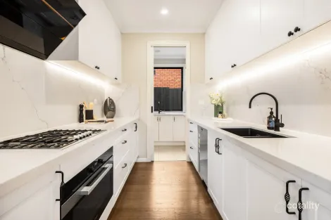 Property photo of 17A Windsor Avenue Mount Waverley VIC 3149