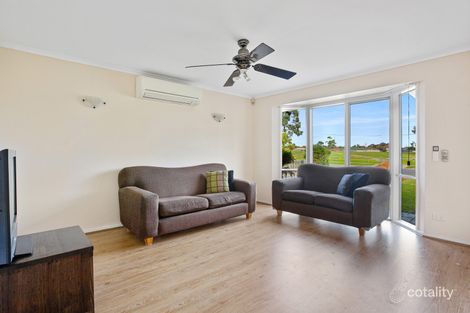 Property photo of 22 Quarrion Drive Carrum Downs VIC 3201