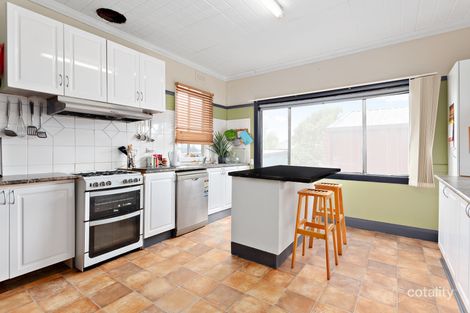 Property photo of 11 Colin Street Drouin VIC 3818