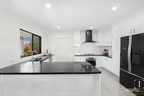 Property photo of 37 Singleton Close Smithfield QLD 4878