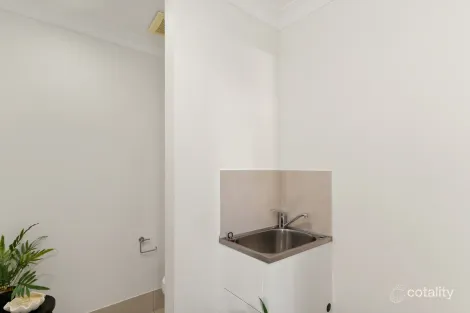 Property photo of 2/107 Sharples Street Berserker QLD 4701