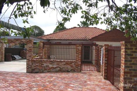 108 Manning Rd, Manning, WA 6152