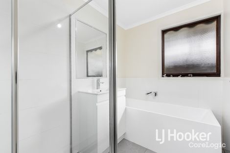 Property photo of 55 Willow Drive Hampton Park VIC 3976