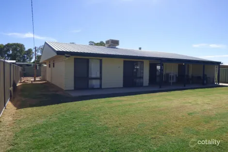 Property photo of 7 Wattle Drive St George QLD 4487