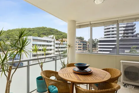 17/12 Baker St, Gosford, NSW 2250