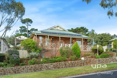 13 THE HEIGHTS, SUNBURY, VIC 3429