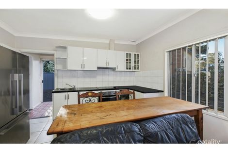 Property photo of 8 The Peninsula Killarney Vale NSW 2261