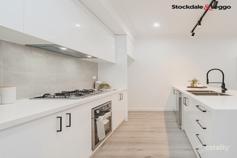Property photo of 8 Astrea Place Greenvale VIC 3059