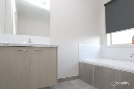 Property photo of 9 Lush Avenue Werribee VIC 3030