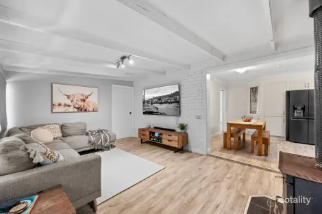 Property photo of 22 Woodgate Crescent Cranebrook NSW 2749