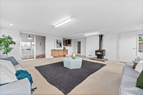 Property photo of 6 Downie Crescent Hamlyn Heights VIC 3215