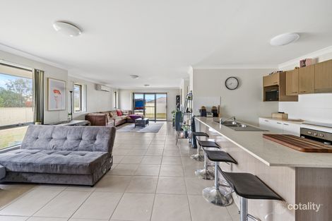 Property photo of 17 White Circuit Gloucester NSW 2422