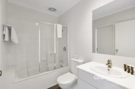 Property photo of 22/9 Greg Norman Drive Point Cook VIC 3030