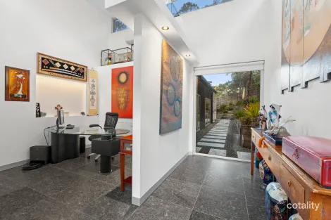 Property photo of 50 Karingal Drive Eltham VIC 3095
