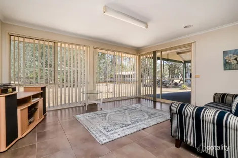 Property photo of 52 Casey Crescent Broadford VIC 3658