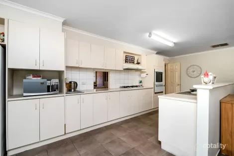 Property photo of 52 Casey Crescent Broadford VIC 3658