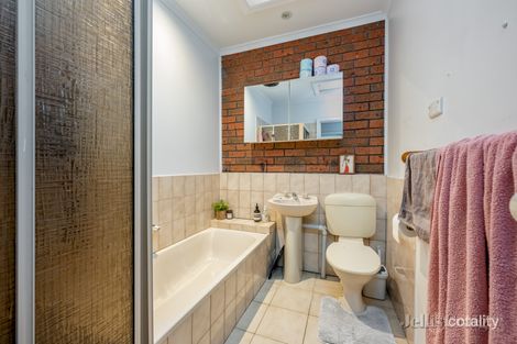 Property photo of 4/111 Rushall Crescent Fitzroy North VIC 3068