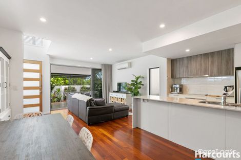 Property photo of 2/298 Hawthorne Road Hawthorne QLD 4171