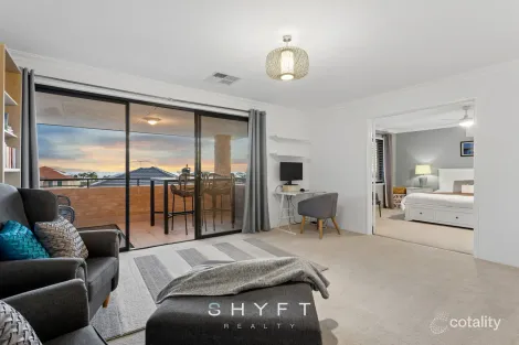 Property photo of 4 Manta Pass Mindarie WA 6030