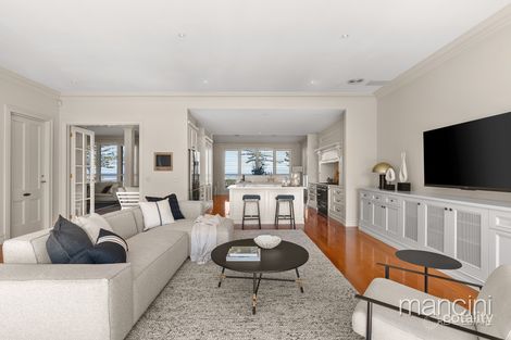 Property photo of 13 Esplanade Seaholme VIC 3018