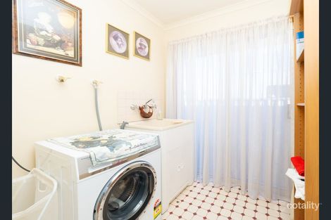 Property photo of 4 Yarnbury Road Elizabeth North SA 5113