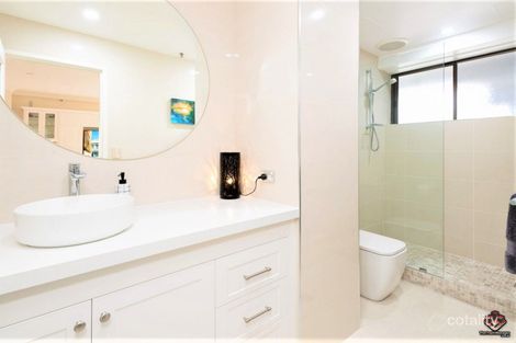 Property photo of 1/17 Bayview Street Runaway Bay QLD 4216