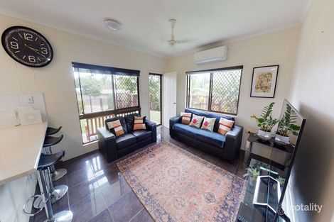 Property photo of 2/7 Academy Close White Rock QLD 4868