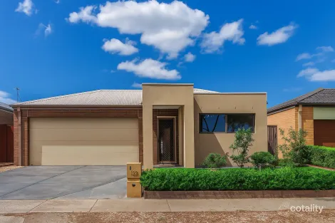 Property photo of 22 Royal Circuit Point Cook VIC 3030