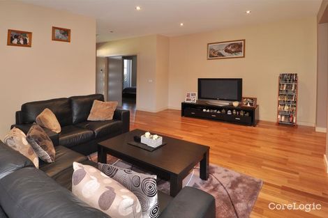 Property photo of 33 Woodburn Avenue Cairnlea VIC 3023