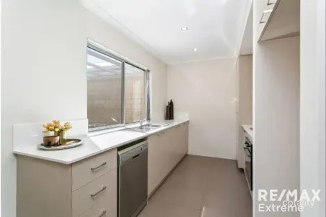 Property photo of 8 Midas Way Alkimos WA 6038