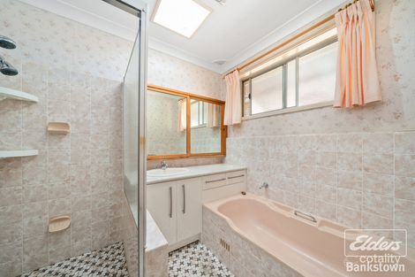 Property photo of 16 Oak Drive Georges Hall NSW 2198