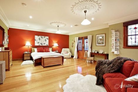 Property photo of 17 Rossmoyne Street Thornbury VIC 3071