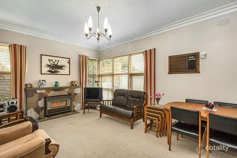 Property photo of 18 Wards Grove Bentleigh East VIC 3165