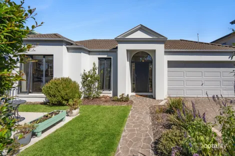 16 Swinburne St, Rippleside, VIC 3215