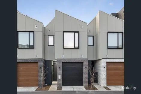 Property photo of 35 Orchid Drive Keysborough VIC 3173