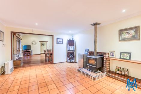 Property photo of 31 Canter Court Orange Grove WA 6109