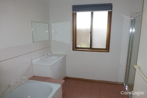 Property photo of 17 Grevillea Crescent Hoppers Crossing VIC 3029