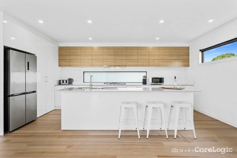 Property photo of 8 Ti-Tree Grove Mornington VIC 3931