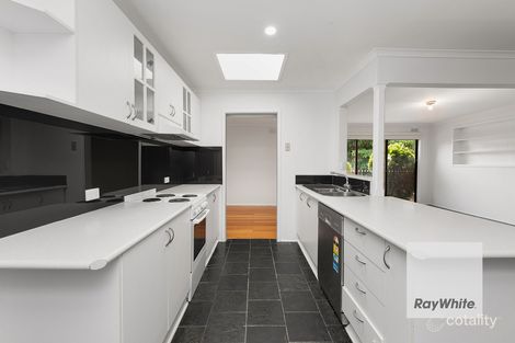 Property photo of 6 Cocoparra Crescent Taylors Lakes VIC 3038