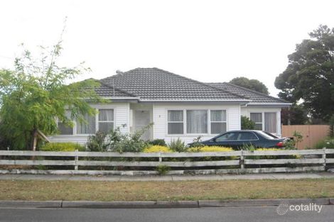 7 Gloria Ave, Dandenong North, VIC 3175