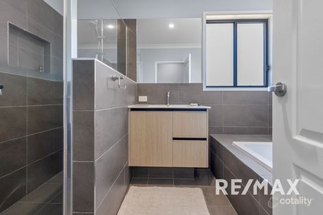 Property photo of 68 Paradise Drive Gobbagombalin NSW 2650