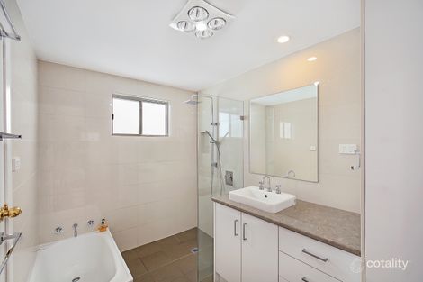 Property photo of 76 Albany Street Point Frederick NSW 2250