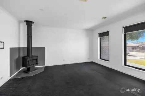 Property photo of 37 Thwaites Road Pakenham VIC 3810