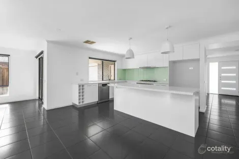 Property photo of 37 Thwaites Road Pakenham VIC 3810