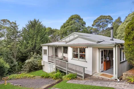 Property photo of 28 View Crescent Blackwood VIC 3458