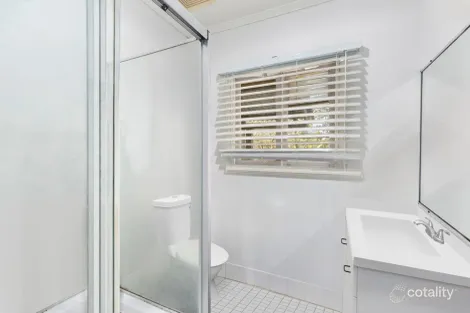 Property photo of 75 Irwin Terrace Oxley QLD 4075