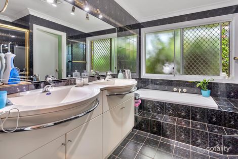 Property photo of 16 Presbytery Lane Molendinar QLD 4214