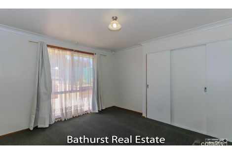 Property photo of 8 Banksia Place Raglan NSW 2795