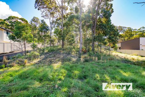 Property photo of 16 Karina Place Bolton Point NSW 2283