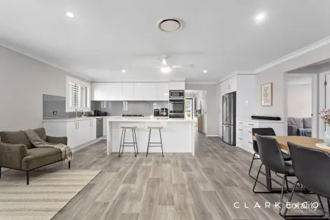Property photo of 35 Diamond Circuit Rutherford NSW 2320